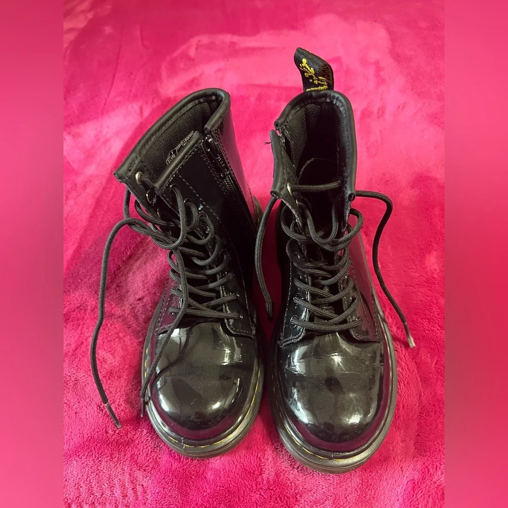 Dr. Martens Shiny Black Kids Boots - Picture 1 of 6